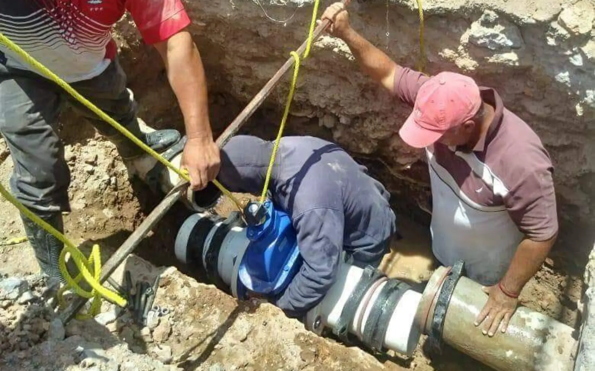 Interconexiones de líneas de agua benefician a cuatro colonias  2